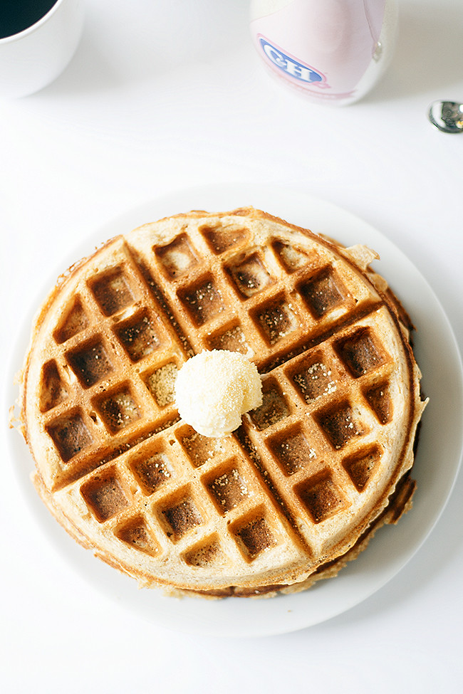 honey graham waffles | heathersfrenchpress.com