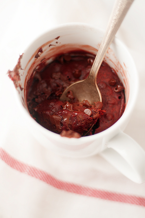 red velvet chocolate chip mug cookie