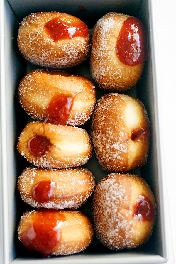 homemade strawberry rhubarb jelly doughnuts