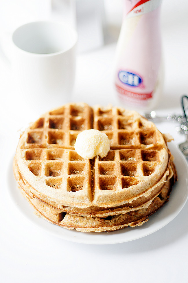 honey graham waffles | heathersfrenchpress.com 