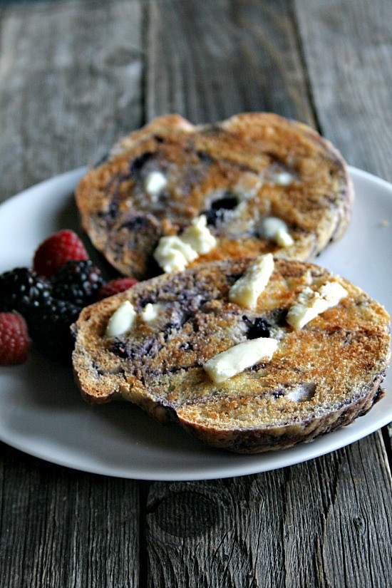 Blueberry Bagels | heathersfrenchpress.com