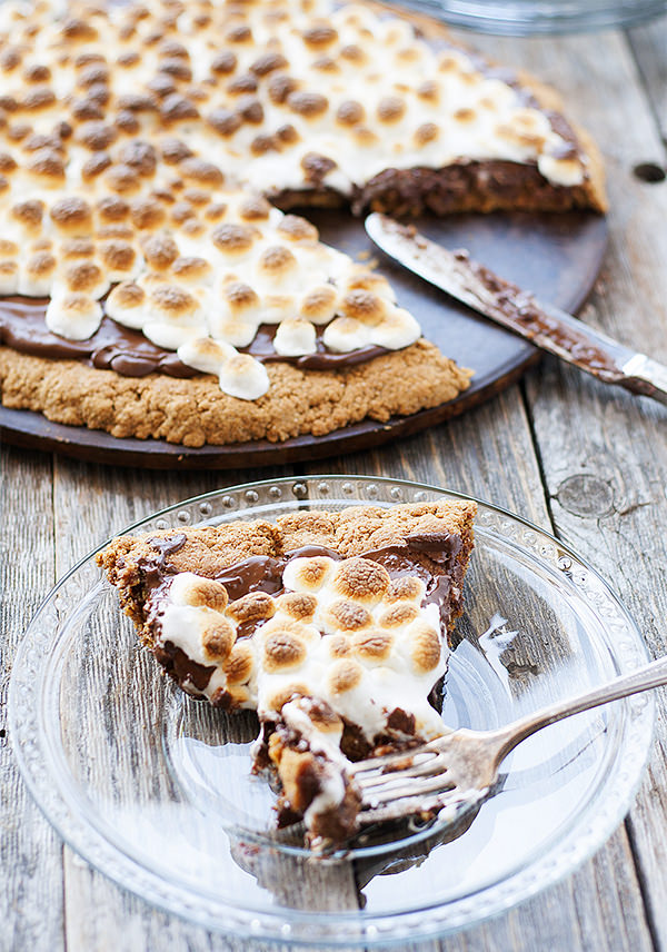 s'more pizza