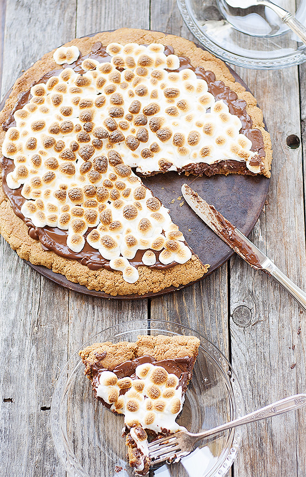 s'more pizza