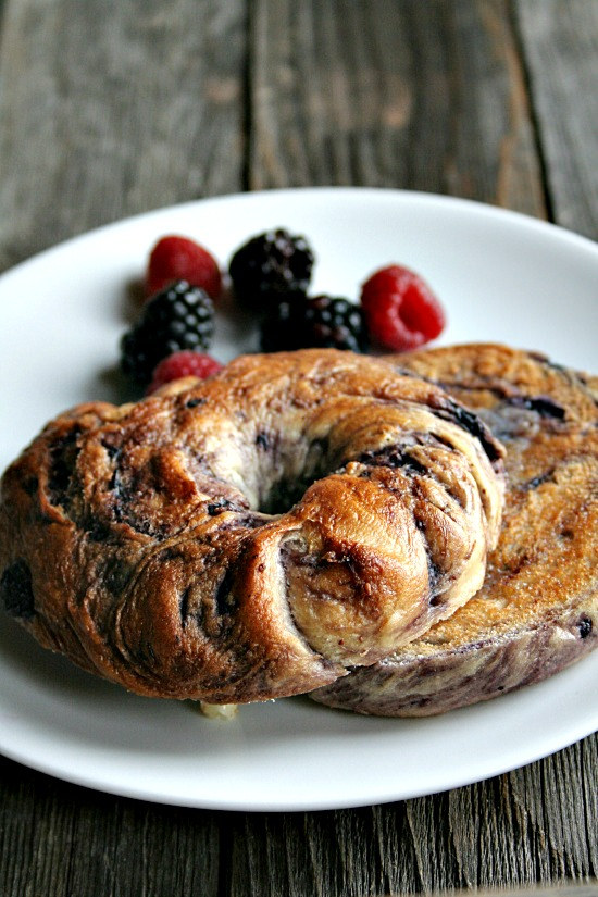 Blueberry Bagel| heathersfrenchpress.com