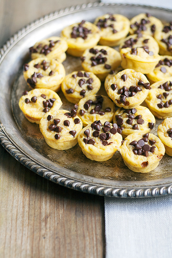 mini pumpkin chocolate chip pancake muffins