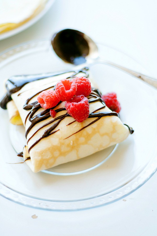 Ice Cream Crepes with 30 second Hot Fudge made with @InDelight #IDelight