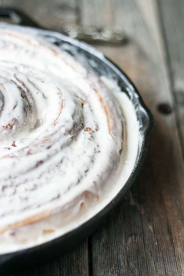 cinnamon roll skillet