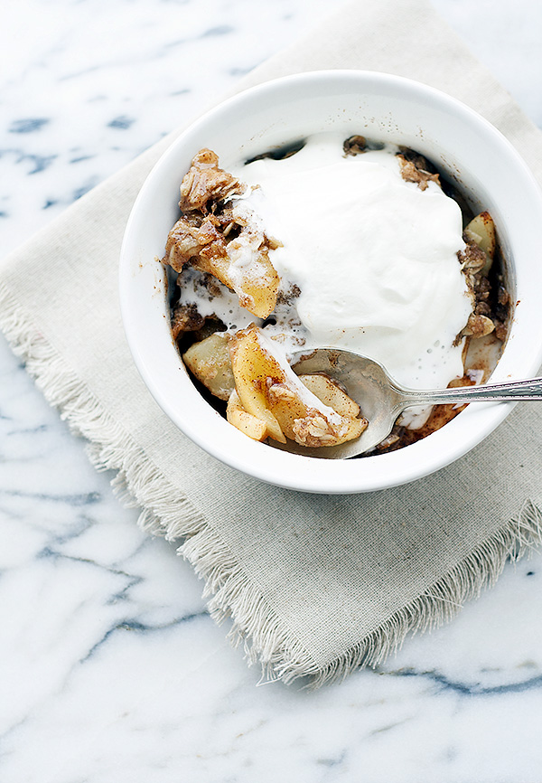 single serving apple crisp| microwave ready in less than two minutes