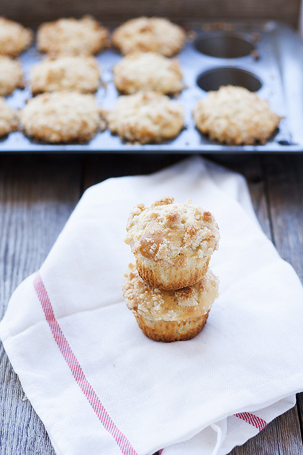 apple streusel coffee cake muffins