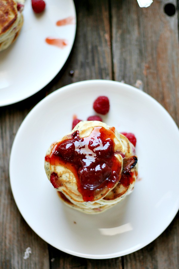 strawberry mascarpone poppy seed pancakes