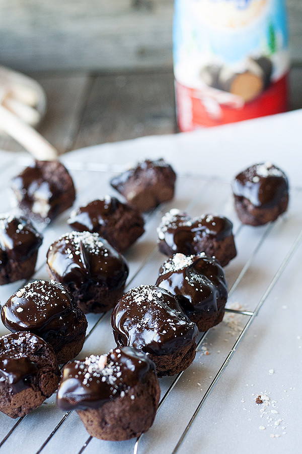 peppermint chocolate doughnut muffins