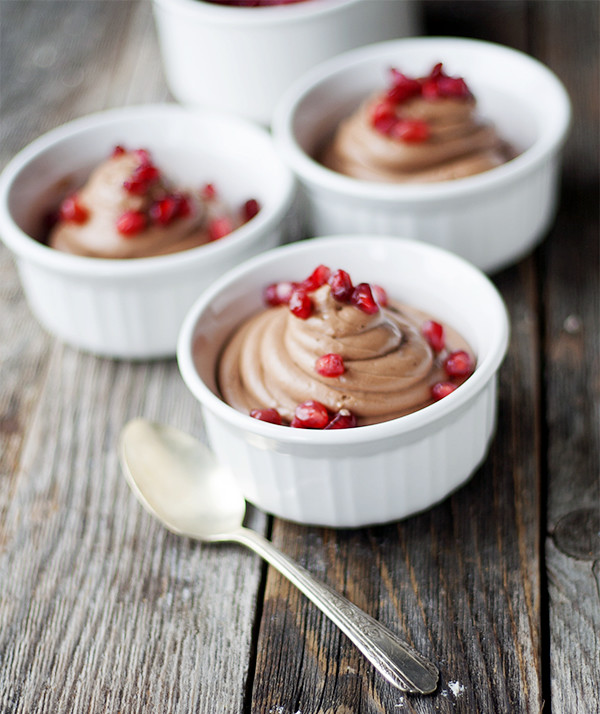 no-bake | chocolate cheesecake mousse with pomegranates