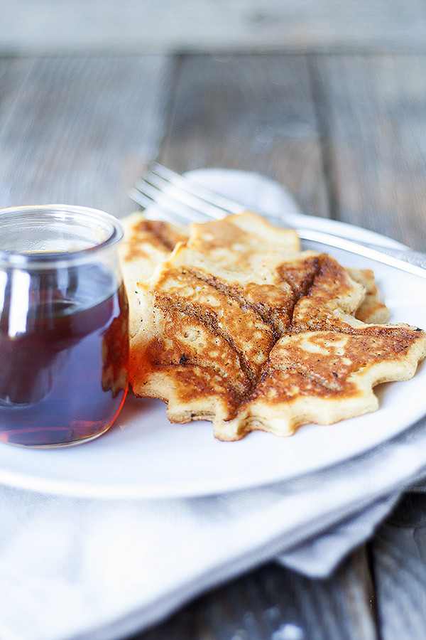 maple leaf shaped cinnamon roll pancakes