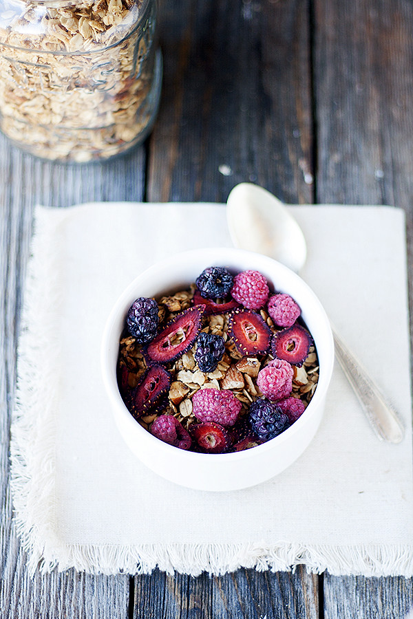 this simple homemade granola recipe is the BEST basic granola, perfect for adding fresh or dried fruit