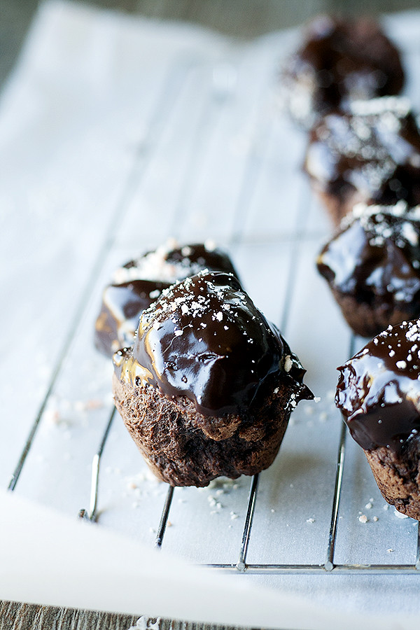 peppermint chocolate doughnut muffins