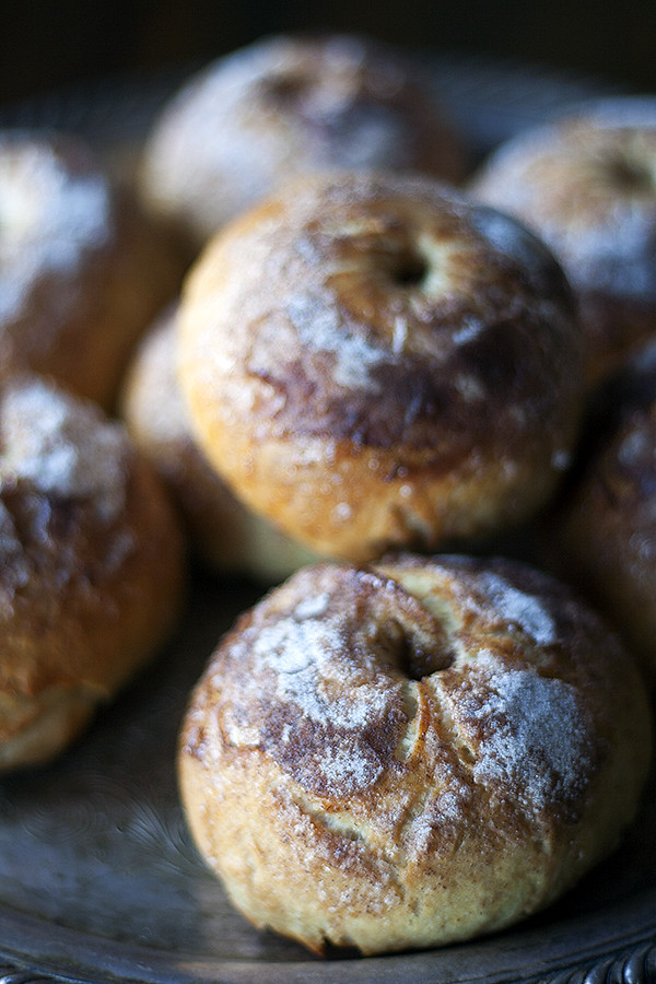 apple and cinnamon bagels