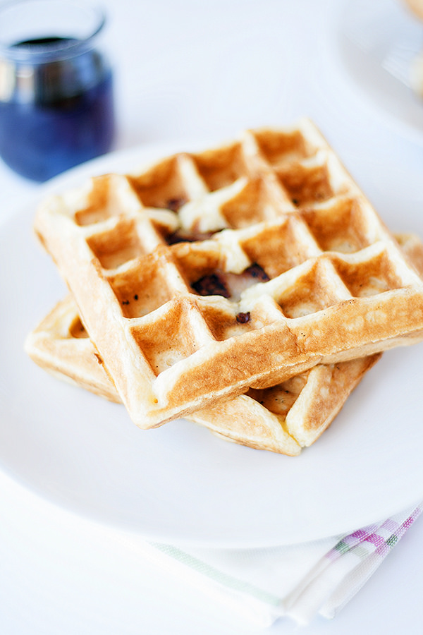 maple bacon waffles
