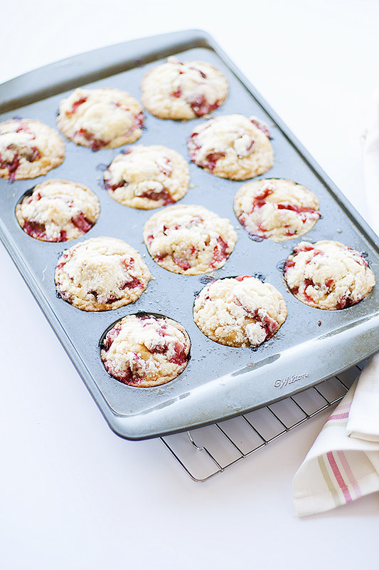 strawberry muffins