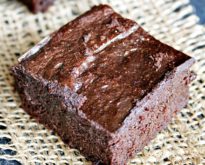 no flour, no butter, avocado dark chocolate brownies