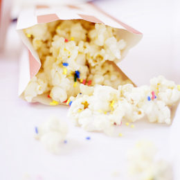 healthier cake batter popcorn (made with cashew butter) | heathersfrenchpress.com
