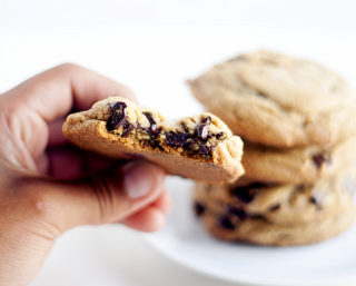brown butter dark chocolate chip cookies with sea salt