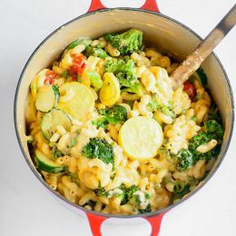 one pot roasted vegetable mac and cheese