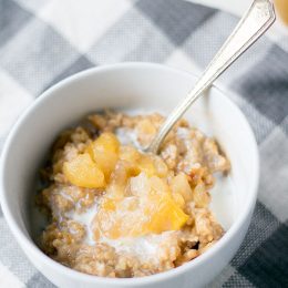 overnight apple pie oatmeal