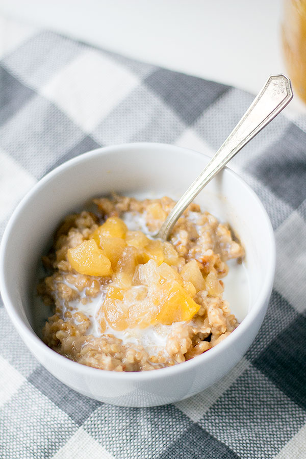 overnight apple pie oatmeal