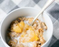 overnight apple pie oatmeal