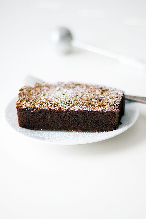molasses pound cake