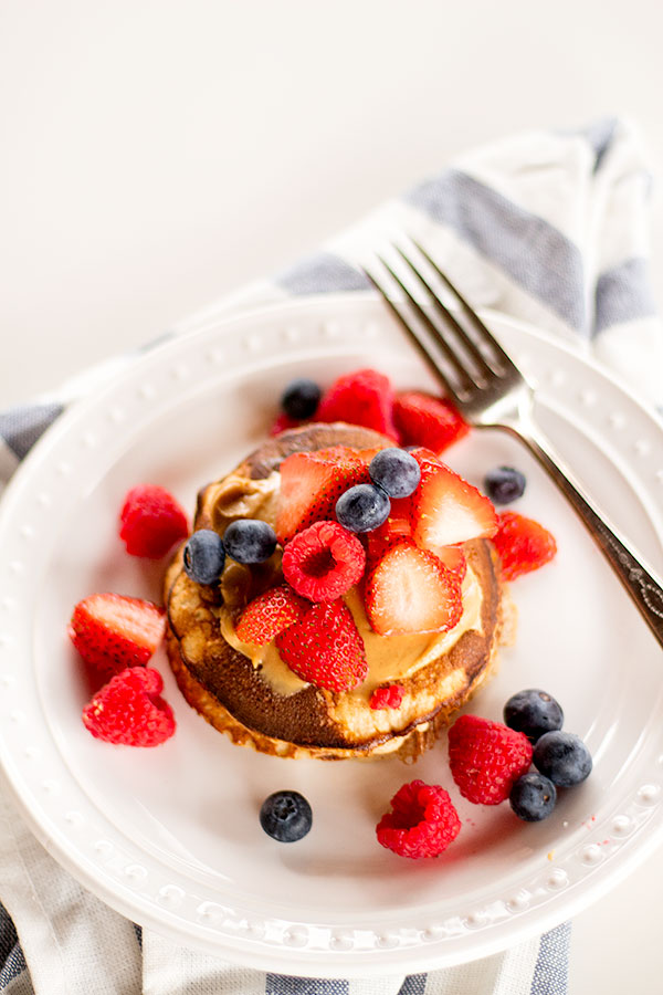 now you can enjoy pancakes and stick to your weight watchers points, these 0 point pancakes are a breakfast favorite