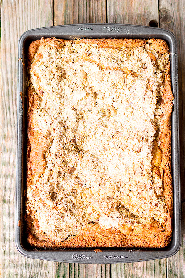 chocolate chip coffee cake