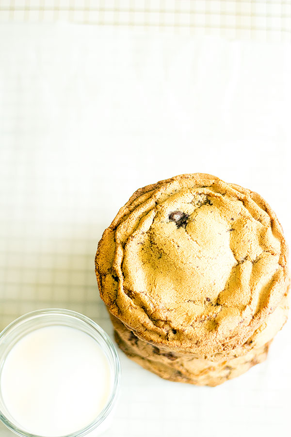 olive oil dark chocolate chunk cookies
