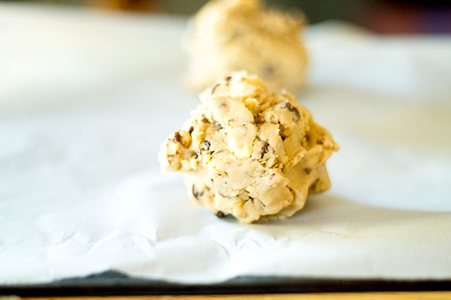 levain bakery chocolate chip cookies