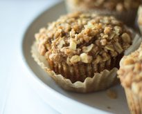 whole wheat apple oatmeal muffins