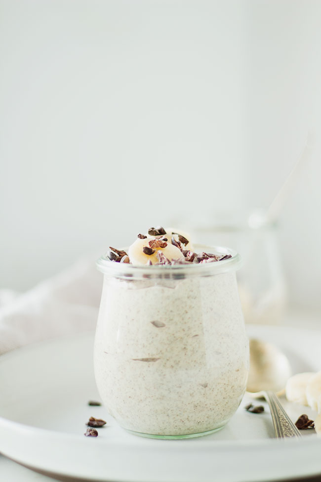 easy overnight breakfast recipe! creamy banana chia pudding
