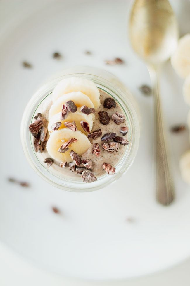 easy overnight breakfast recipe! creamy banana chia pudding