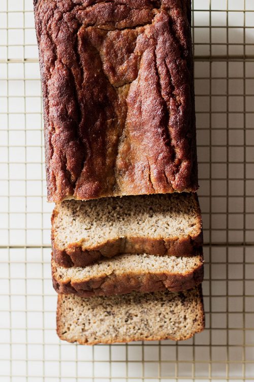 this grain free banana bread is SO delicious! grain free, dairy free, and refined sugar free