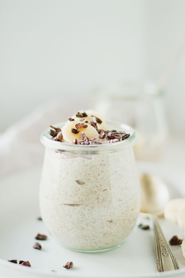 easy overnight breakfast recipe! creamy banana chia pudding
