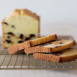 moist and delicious chocolate chip pound cake | made with creme fraiche