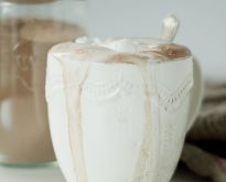celebrate the season with this delicious gingerbread hot cocoa mix | makes a great holiday gift too!