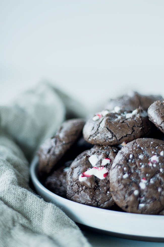 the perfect cookie to add to your Christmas platter | mint chocolate brownie cookies 