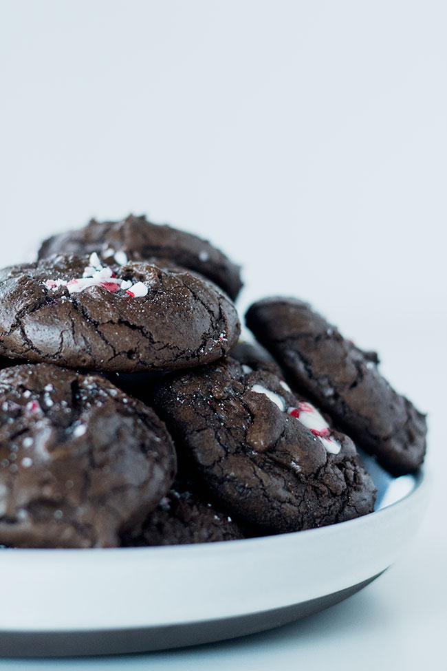 the perfect addition to any christmas cookie platter | mint chocolate brownie cookies
