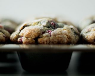 raspbery and dark chocolate muffins