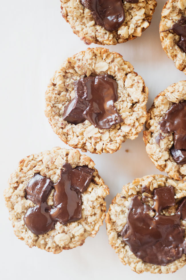 peanut butter, banana, and chocolate granola cups | playspinboss.gb.net