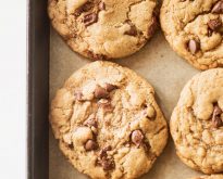 classic vegan chocolate chip cookies